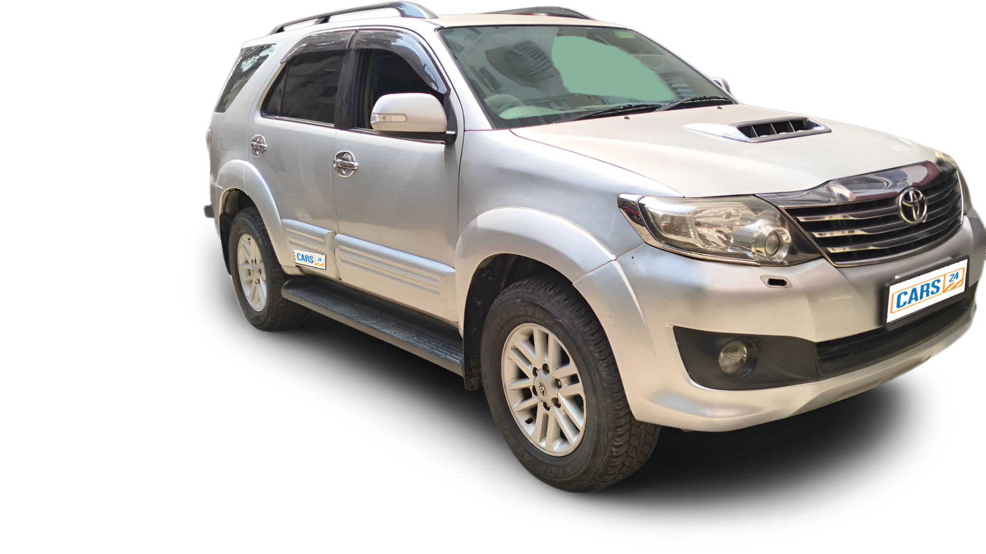 Toyota Fortuner-img